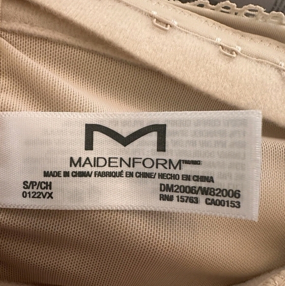 NWT Maidenform Small Lace Shapewear in Cream - Picture 6 of 16
